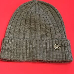Michael Kors light grey beanie unisex